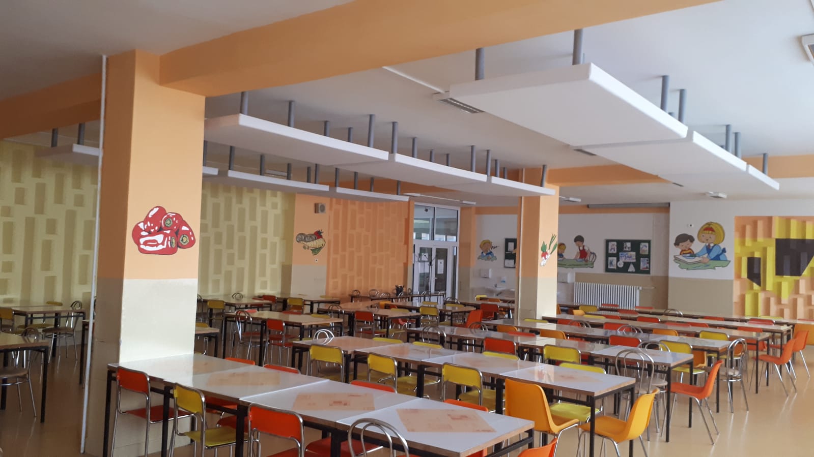 Odhlučnění jídelny v ZŠ Vajanského ve Skalici